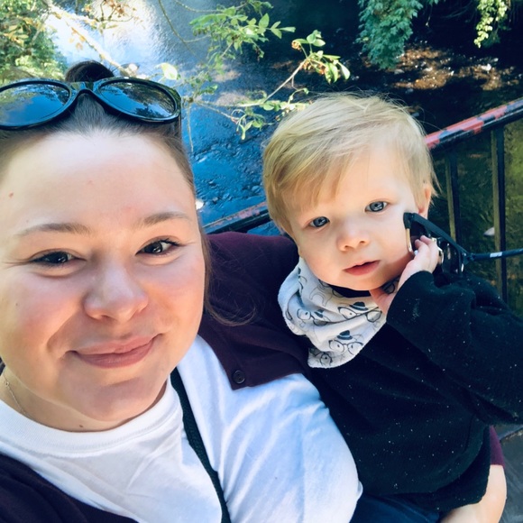 Meet your Posher, Athena - Picture 2 of 2